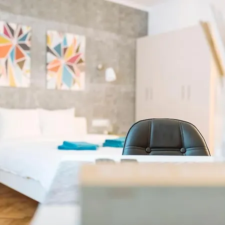 Apartment Chic