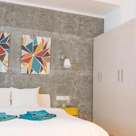 Chic Apartment *
